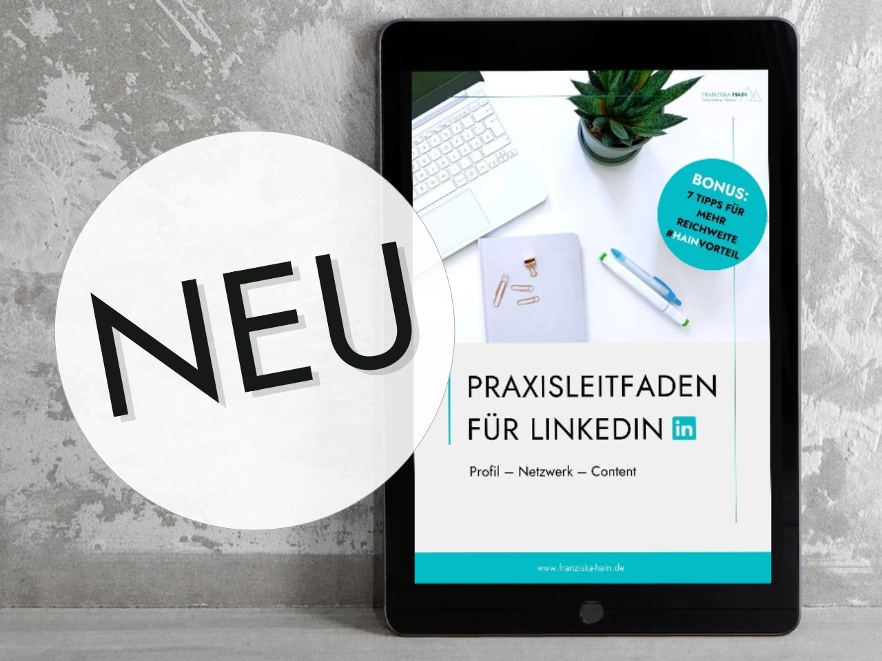 Abbildung des PDF Praxisleitfaden für LinkedIn auf einem Tablet